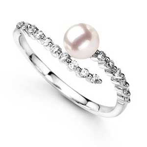 Solitaire Akoya Cultured Pearl Ring