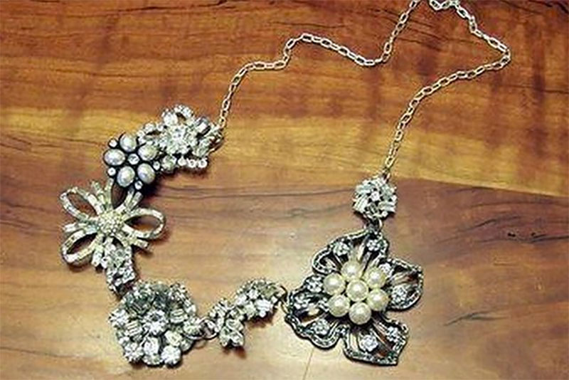 Create a Necklace out of Brooches