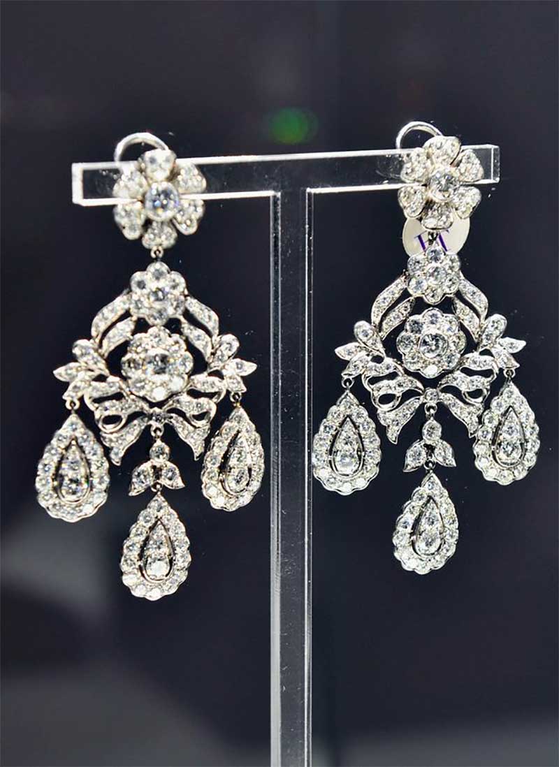 Elizabeth Taylor Diamond Chandelier Earrings