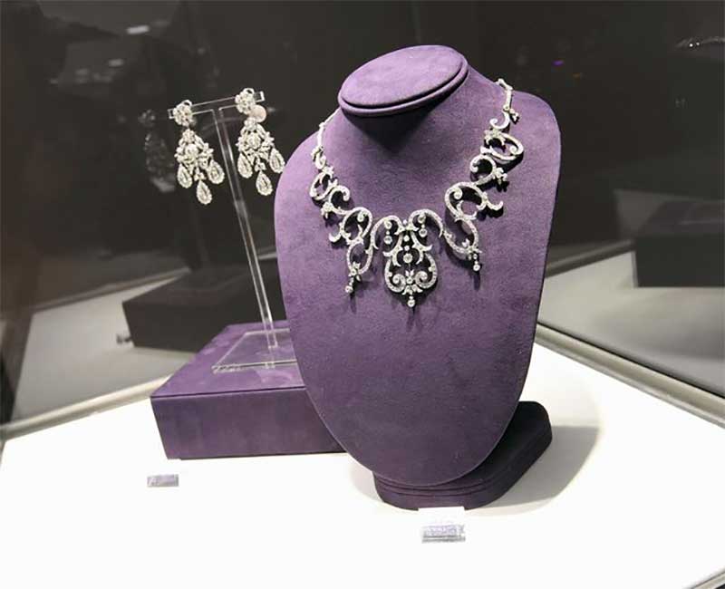 Elizabeth Taylor's Diamond Jewelry